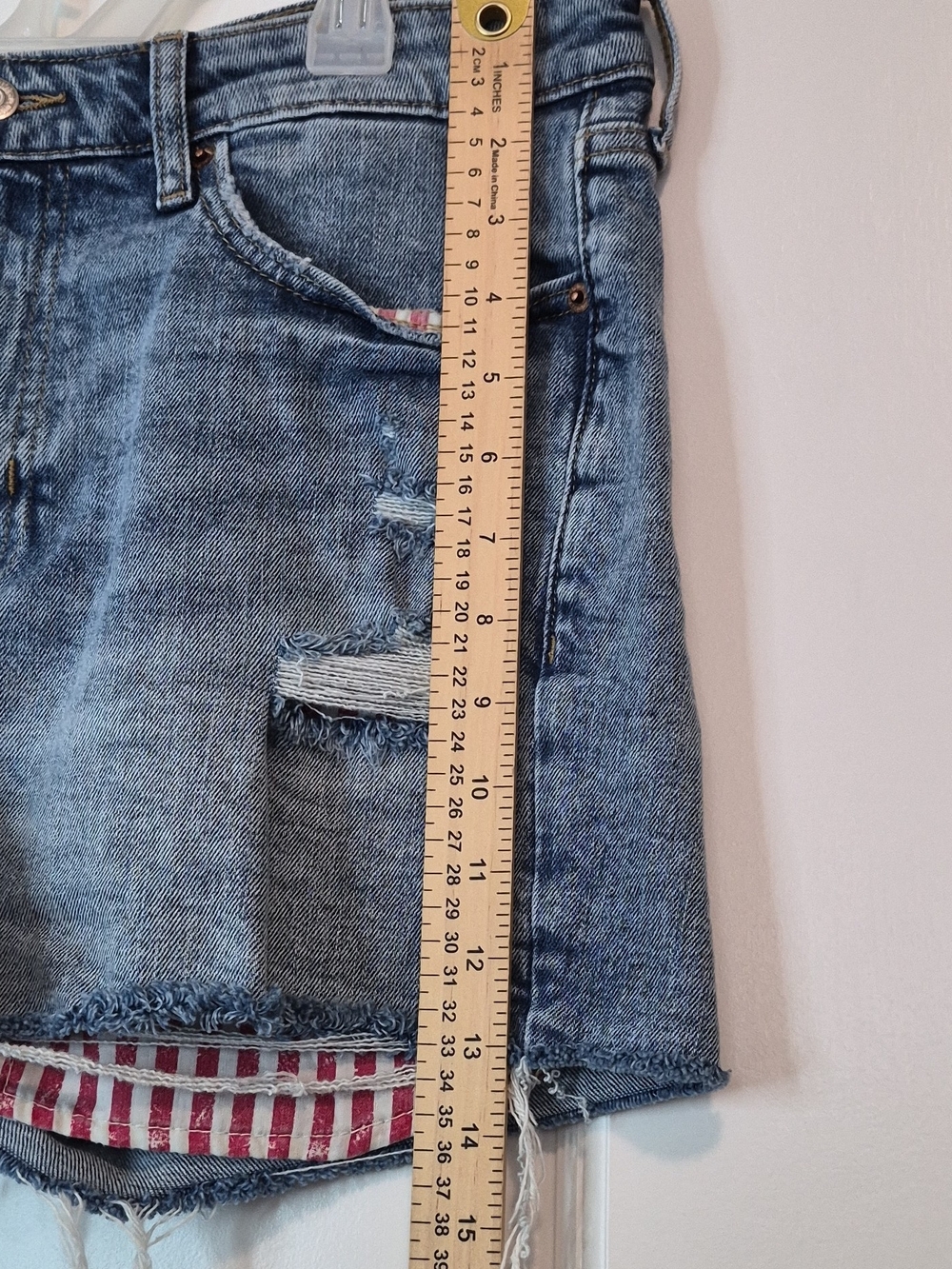 Old Navy Light Blue Distressed Denim Shorts - Picture 7 of 8